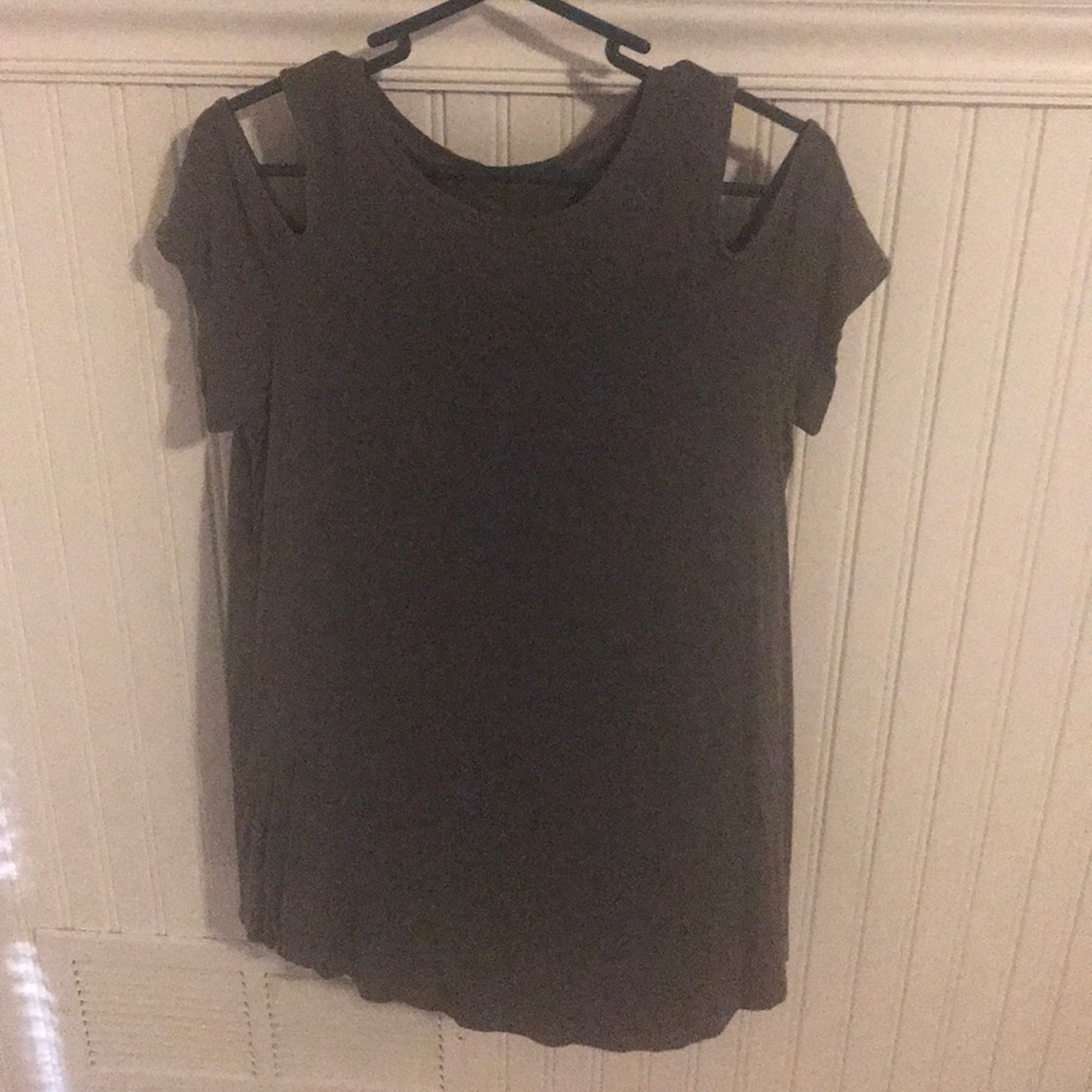 American Eagle cut shoulder tee